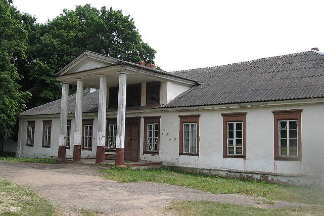 Старинная усадьба в Видзах-Ловчинских